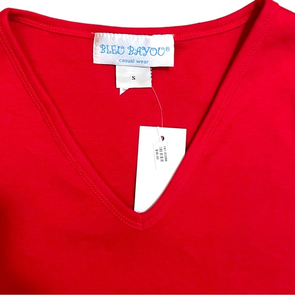 Bleu Bayou Casual Wear Solid Red V Neck Top, NWT‎ Size Small - Picture 3 of 4